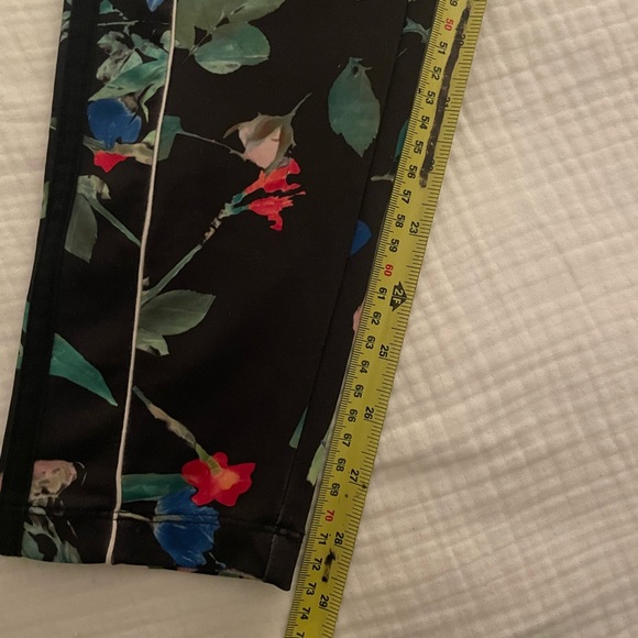 Adidas Floral. Original - Picture 9 of 10